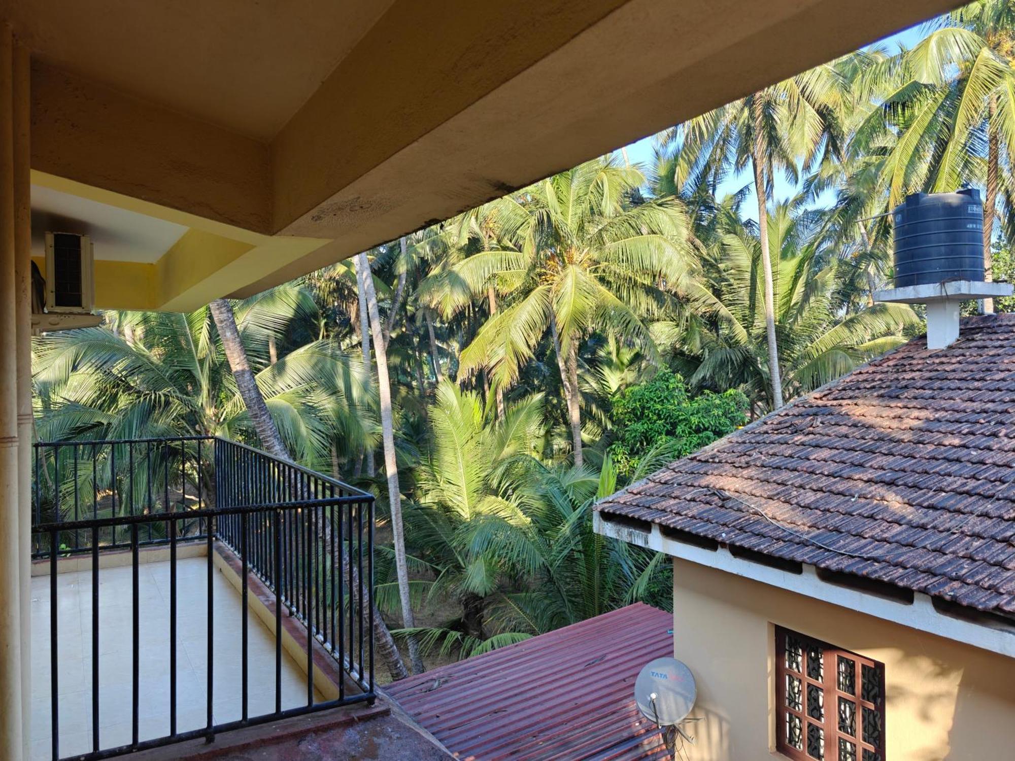 Ocean Walk Apartments 2Bhk Calangute Esterno foto