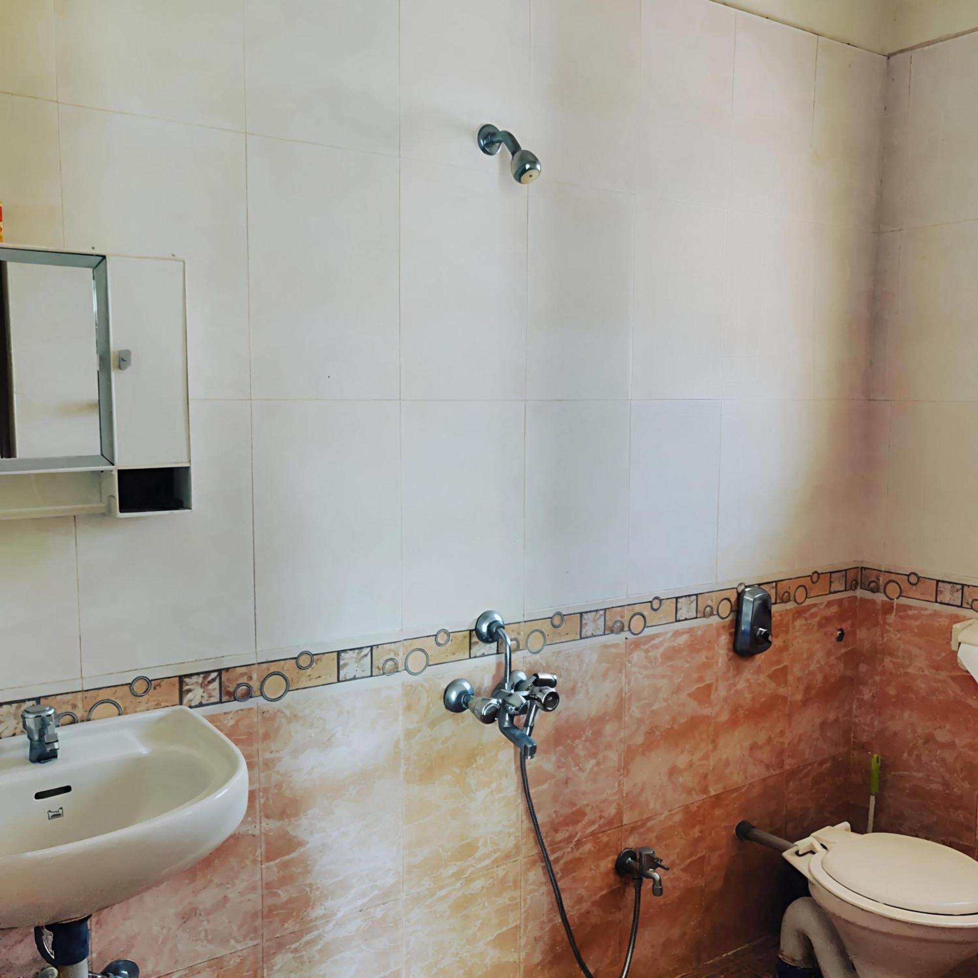 Ocean Walk Apartments 2Bhk Calangute Esterno foto