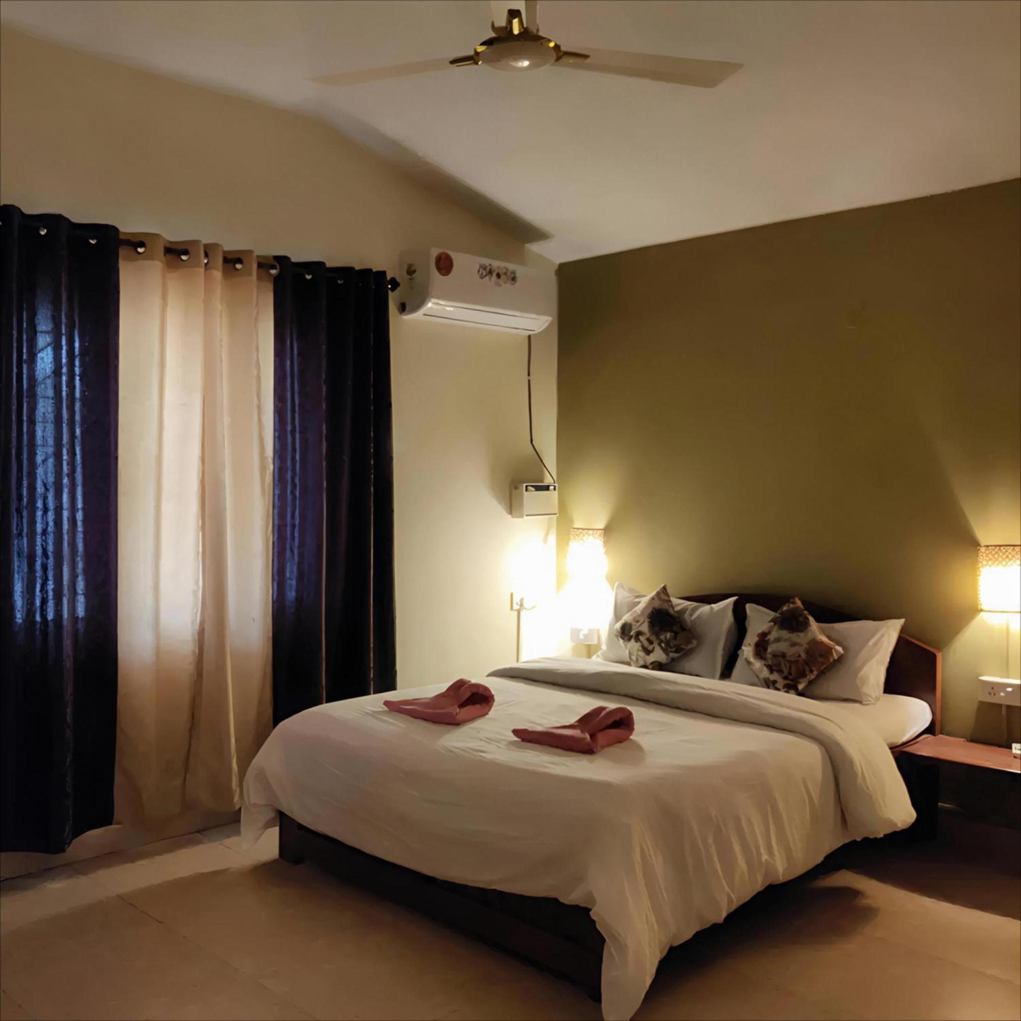 Ocean Walk Apartments 2Bhk Calangute Esterno foto
